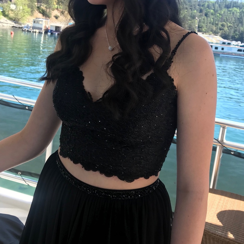 Prom dress - Picture 3 of 5